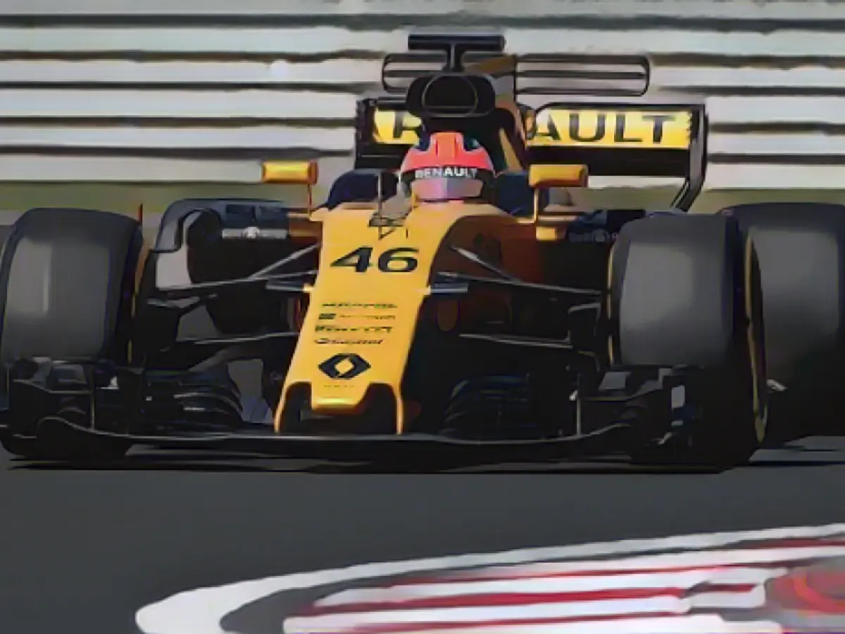 Primele semne ale unei reveniri în Formula 1 au venit la Renault, pentru care a făcut teste, dar echipa a decis să nu-l semneze.