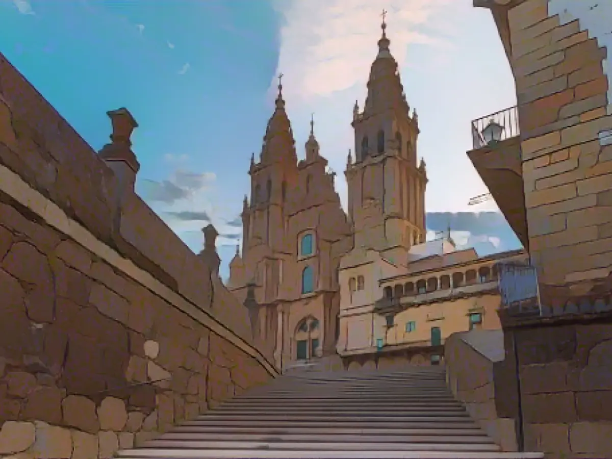 Santiago de Compostela Katedrali, her yıl binlerce uzun mesafe yürüyüşçüsü için bir hac yeridir.
