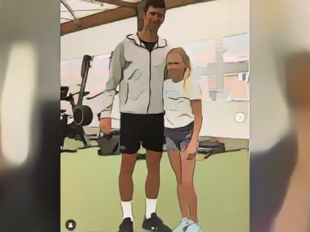 Efremova erkekler dünya 1 numarası Novak Djokovic ile.