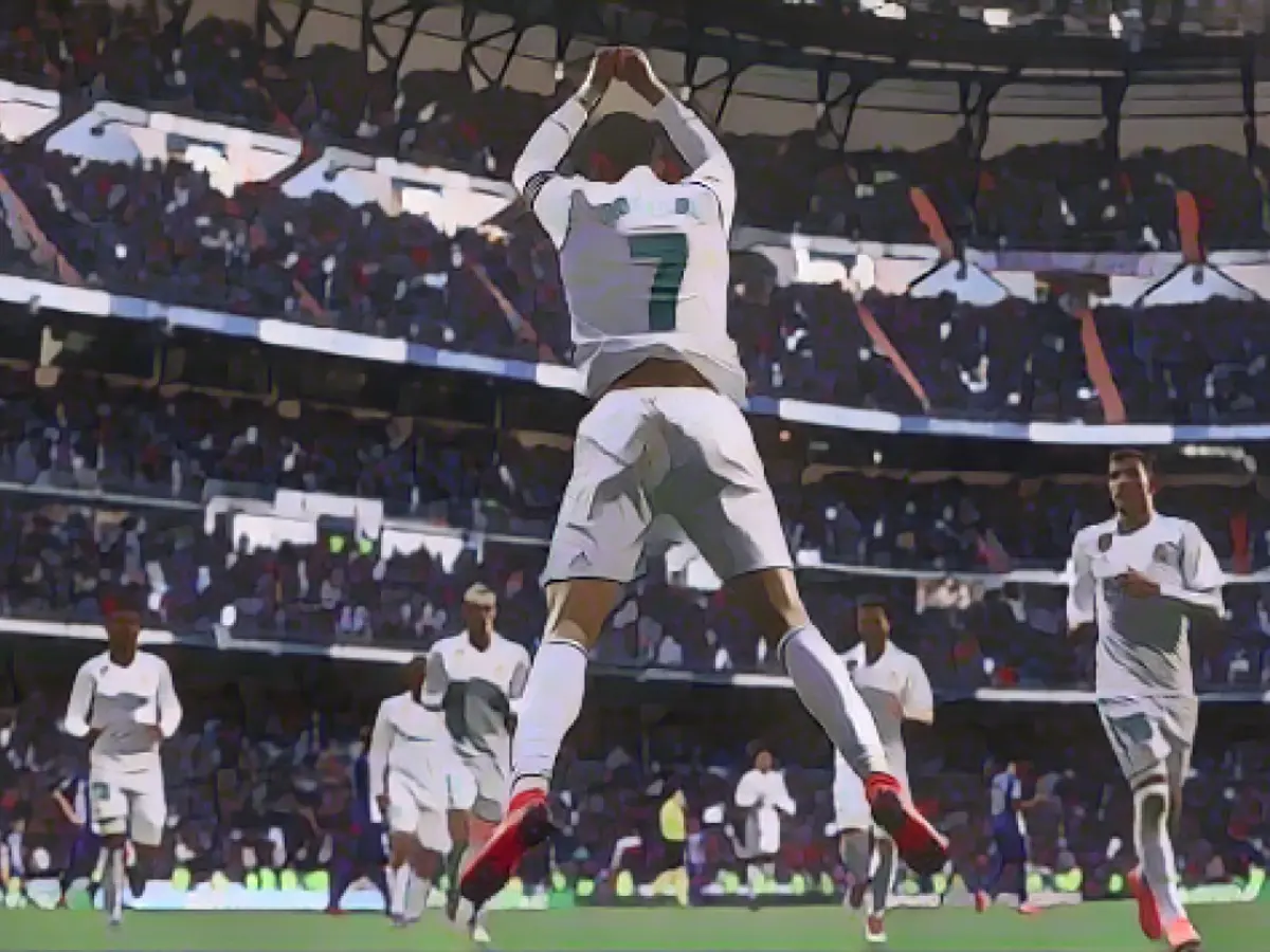Cristiano Ronaldo, Real Madrid'deyken başladığı ünlü 'Siu' kutlamasını gerçekleştiriyor.