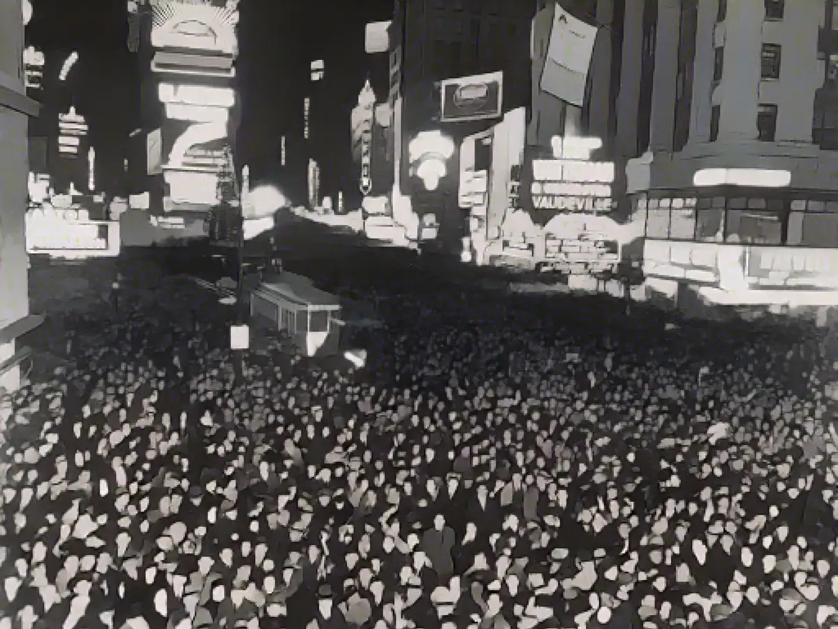 1938'de Times Meydanı'nda yılbaşı gecesi eğlenenler.