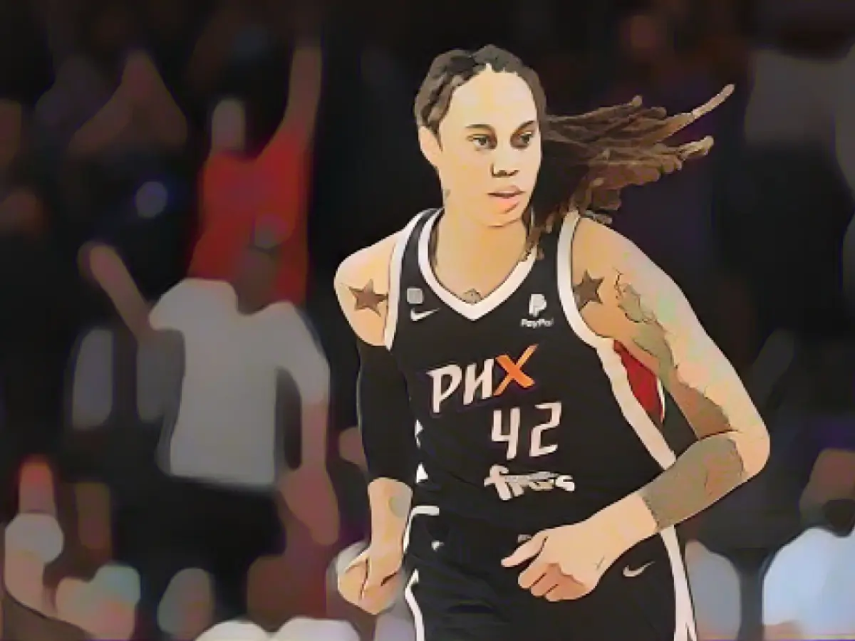 Griner jucând pentru Phoenix Mercury în timpul playoff-ului WNBA în octombrie 2021.