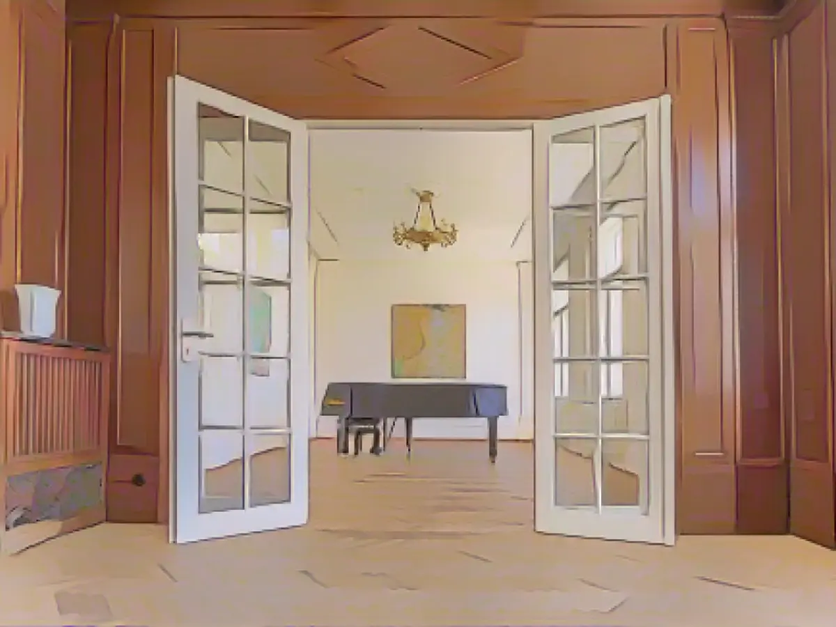 Uma fotografia do interior da villa de Klimt, a poucos quilómetros do Belvedere.