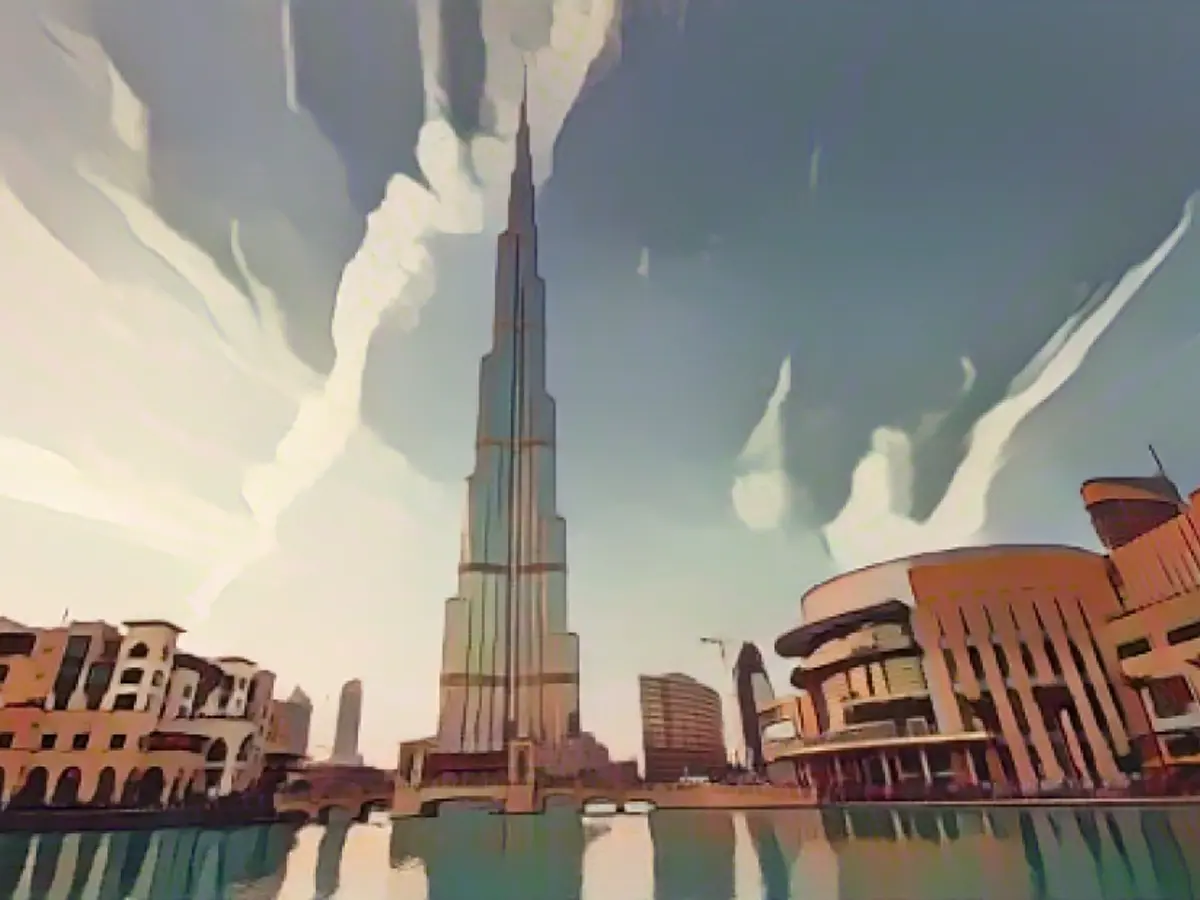 В настоящее время самым высоким зданием в мире, строительство которого было завершено в 2010 году, является Бурдж-Халифа. Оно возвышается над ближайшим конкурентом на 198 метров (650 футов).