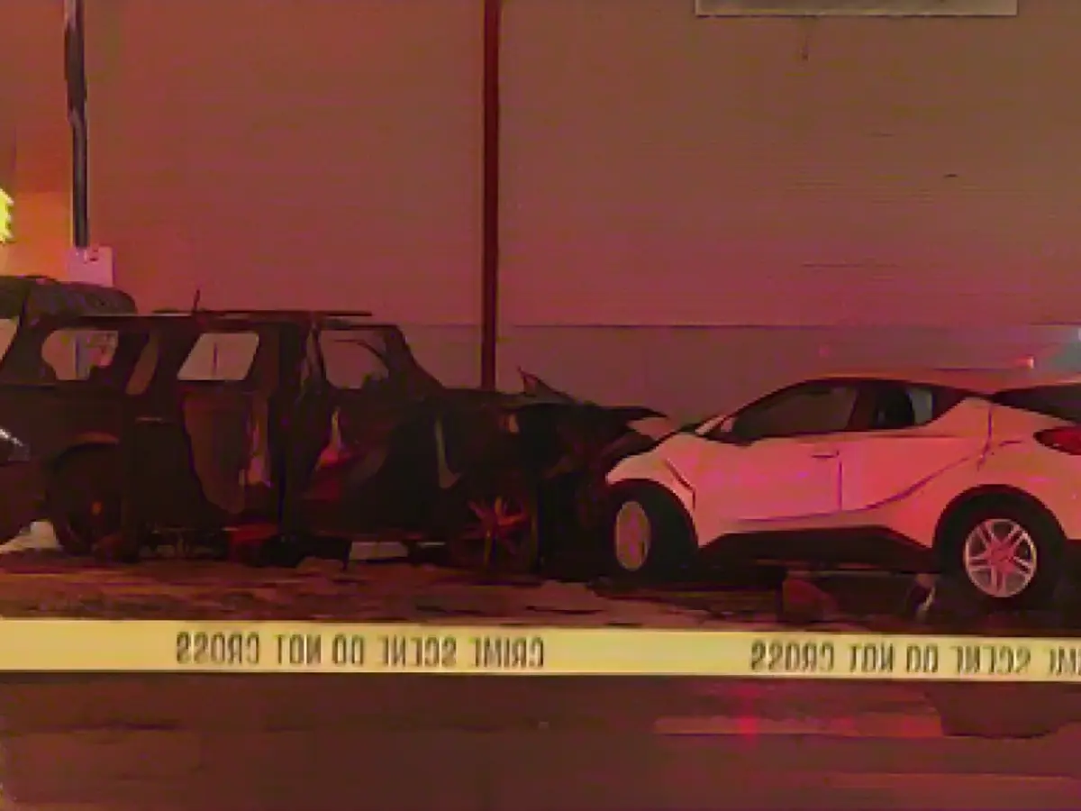 Scena unui accident incendiar în fața Kodak Center pe 1 ianuarie.