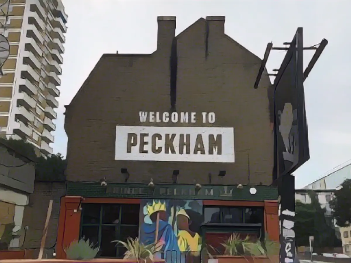 Când era mic, regizorul nigerian britanic Adeyemi Michael obișnuia să meargă cu skate-ul pe Peckham Rye pentru a-i aduce mamei sale cumpărături. 