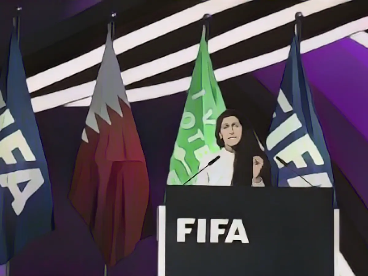 Lise Klaveness Mart ayında Katar'ın Dünya Kupasına ev sahipliği yapmasına izin verilmesi kararını kınayarak manşetlere çıkmıştı.