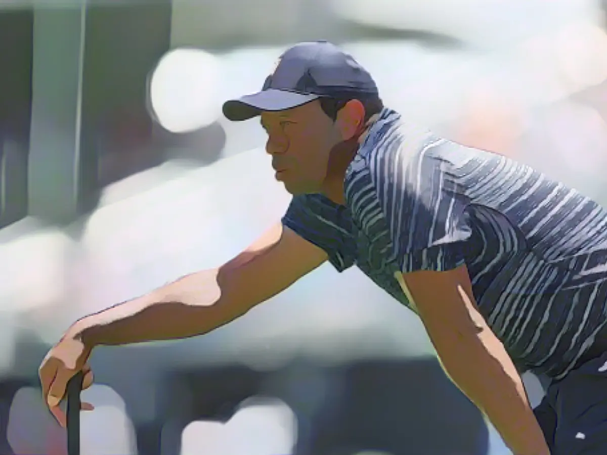 Tiger Woods debatese no PGA Championship "Andar dói e torcer dói... É