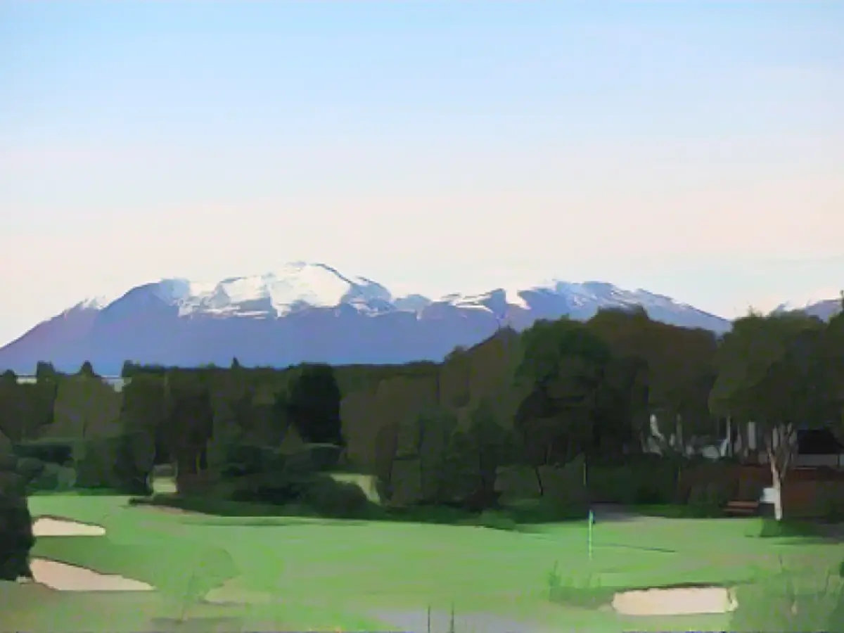 Gaura 18, par 3, de la Akureyri Golf Club.