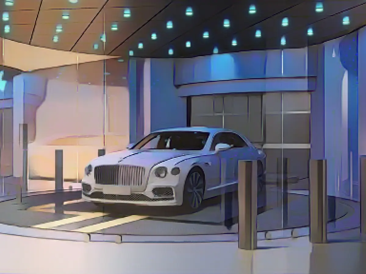 Des plateaux tournants dans les garages personnels des résidences Bentley facilitent le déplacement des super-voitures.