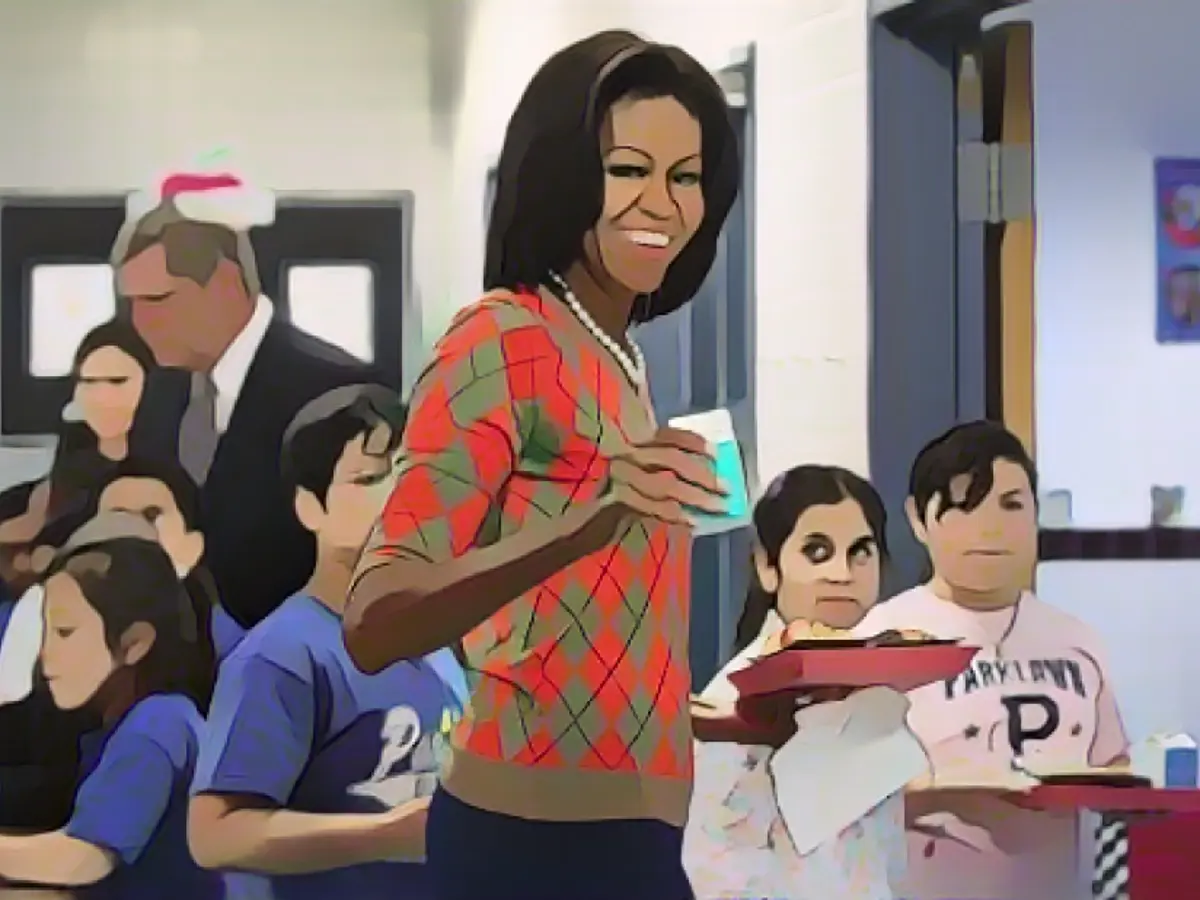 Pentru un prânz din ianuarie 2012 cu elevii școlii elementare Parklawn din Alexandria, Virginia, Obama a purtat un pulover argyle de la J. Crew. Puloverul a avut mai multe apariții de atunci.