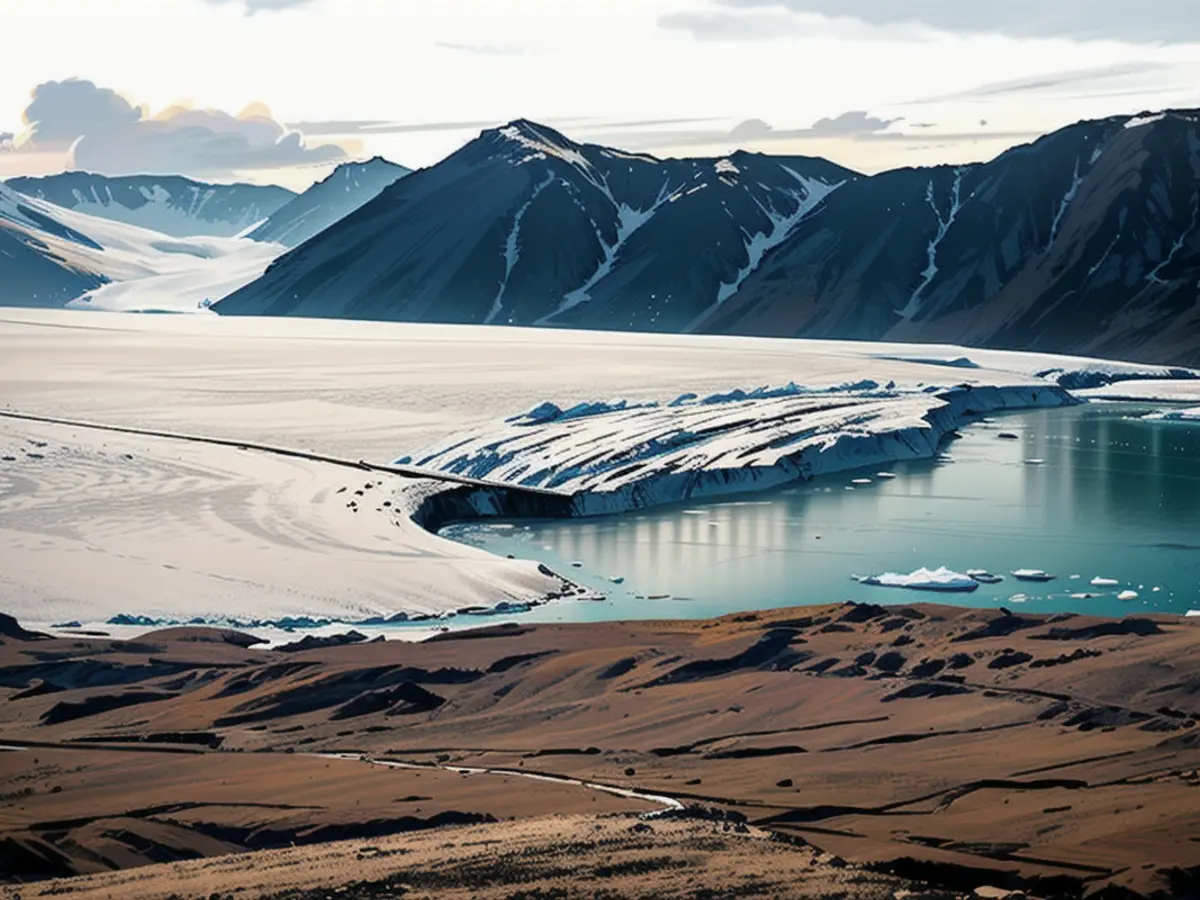 Die Arktis ist von zunehmender geopolitischer Bedeutung, da das Meereis durch den Klimawandel schmilzt.