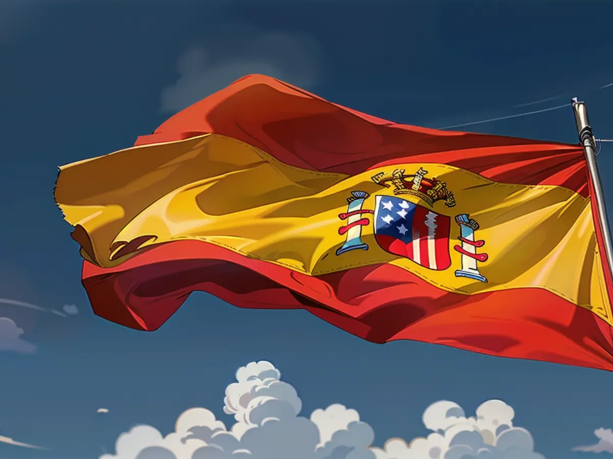 Le drapeau espagnol flottant sur un mât. Les luttes politiques intestines peuvent être la raison...