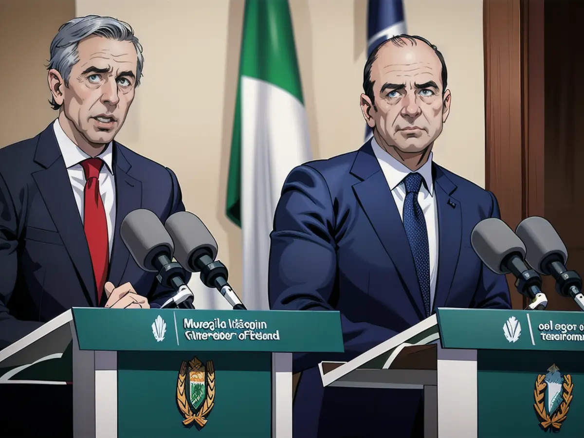 Ireland's Prime Minister Simon Harris (l.) - here with his Foreign Minister Micheál Martin - wants to recognize a 