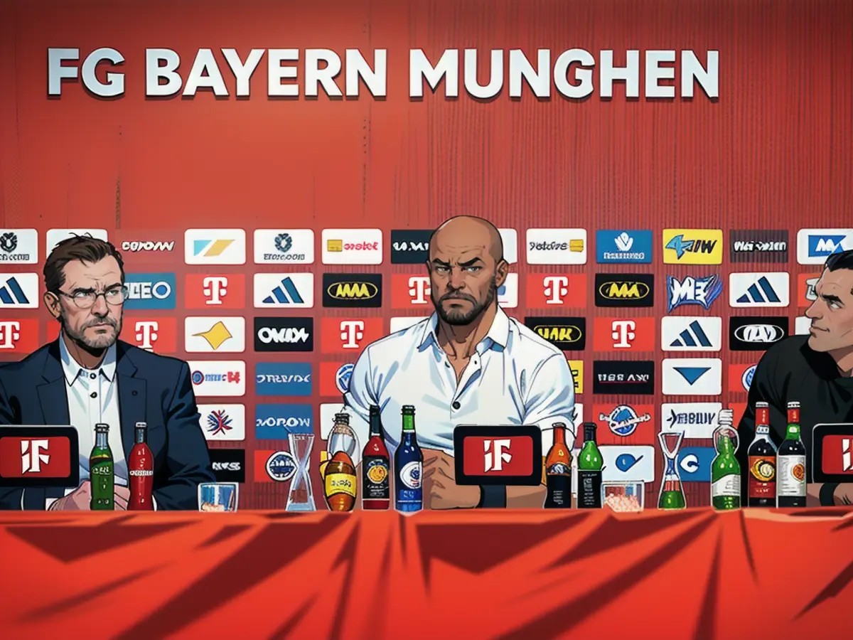 CEO Jan-Christian Dreesen (l.), new head coach Vincent Kompany and Head of Sport Max Eberl at the introductory press conference