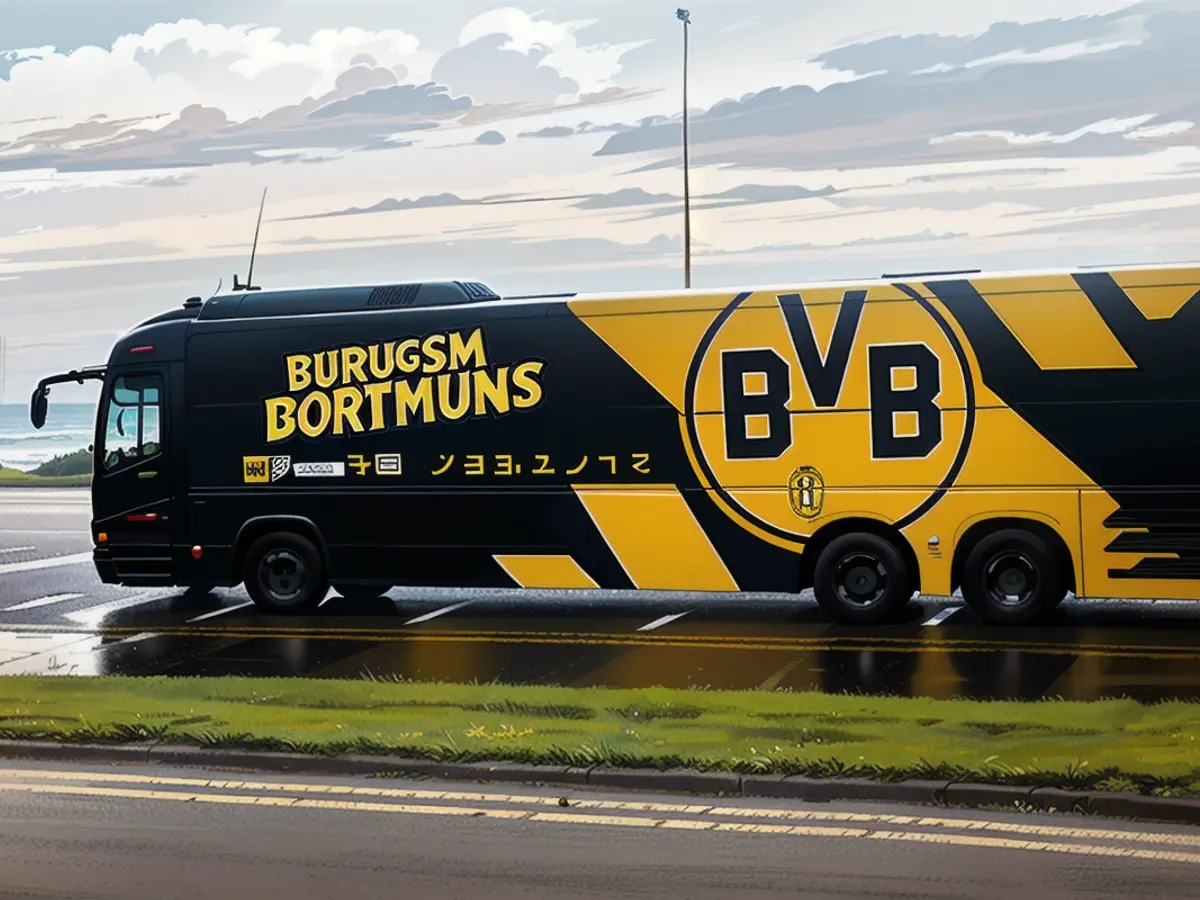 Already in London: The Borussia Dortmund team bus