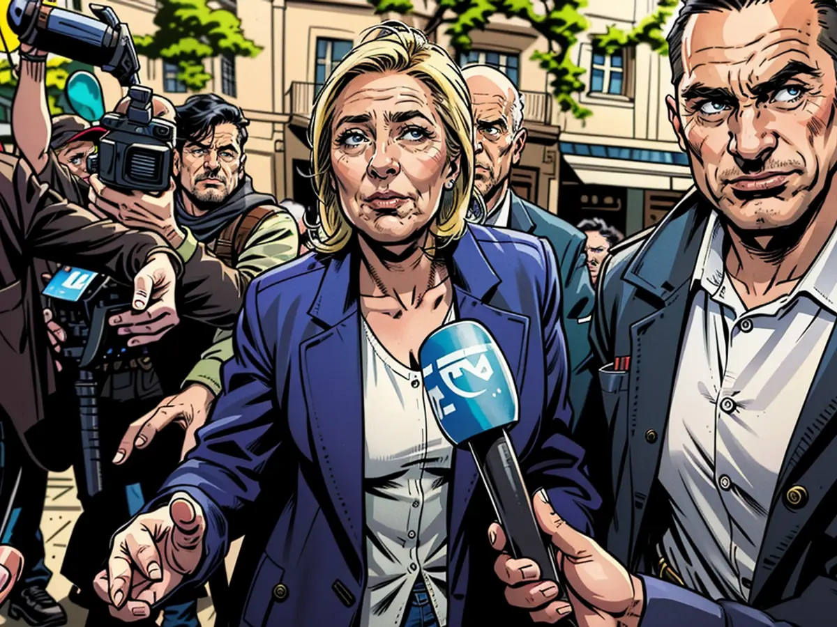 Die französische Rechtsaußen-Führerin Marine Le Pen kommt am Montag, 10. Juni 2024, in Paris in der Parteizentrale der Nationalen Versammlung an.