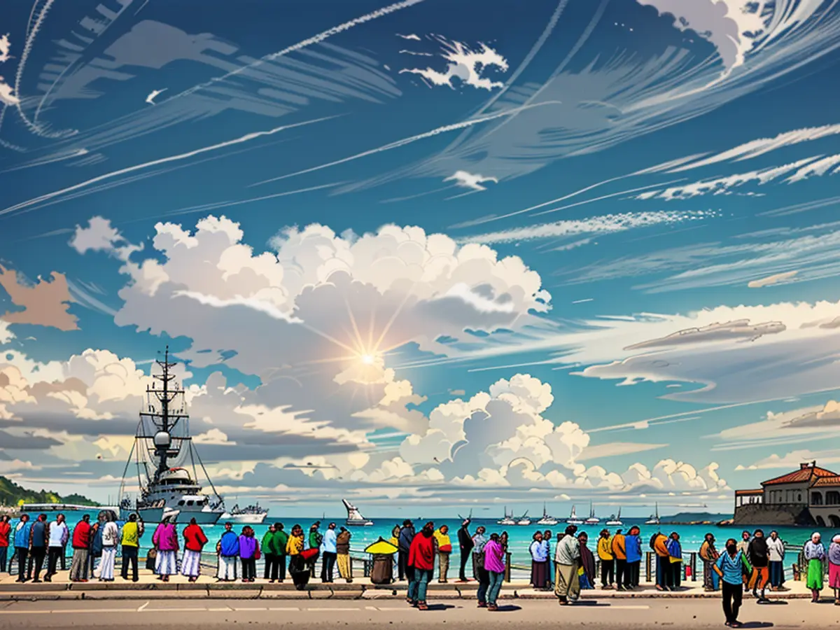 Persone in fila per visitare la fregata russa Admiral Gorshkov (non nella foto) attraccata nella baia dell'Avana, Cuba, 13 giugno 2024.