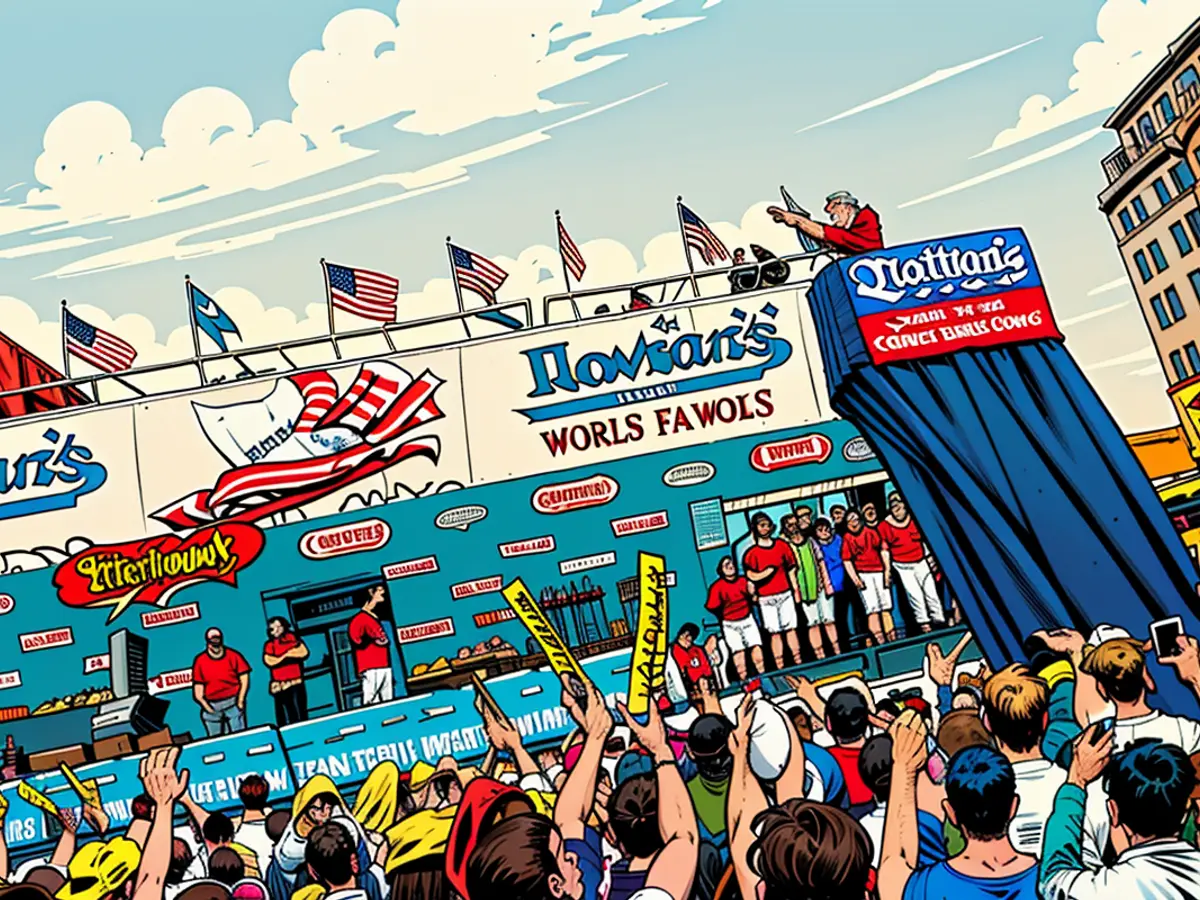 George Shea partecipa al 2015 Nathan's Famous 4th Of July International Hot Dog Eating Contest a Coney Island il 4 luglio 2015 a New York City.