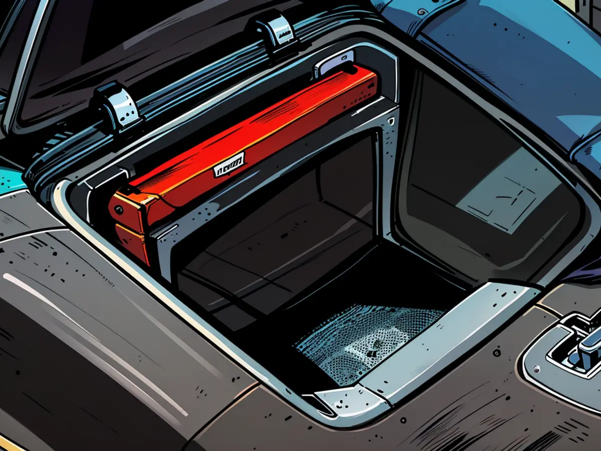 Comme toute voiture électrique intelligente, la Polestar 4 dispose d'un coffre sous le capot. On peut y ranger toutes sortes de petits objets.