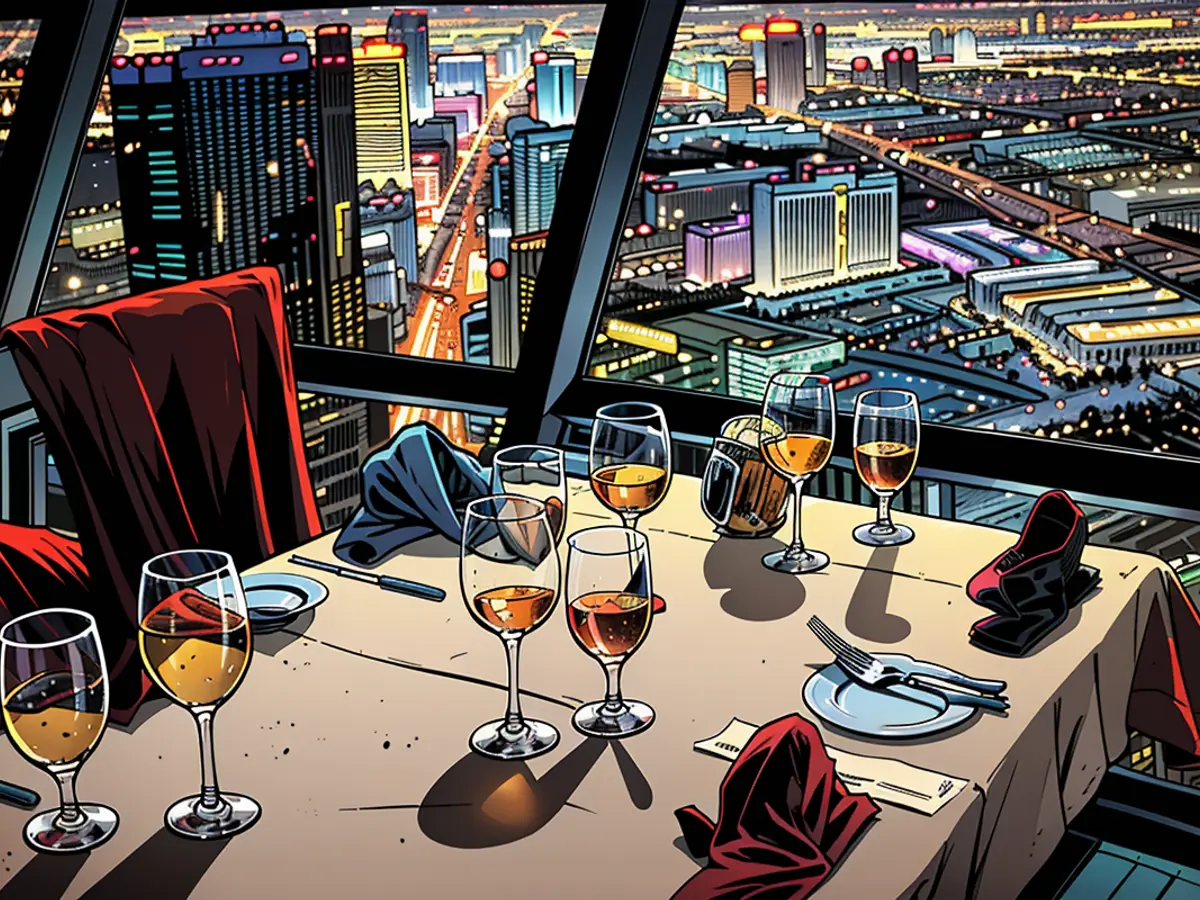 Le restaurant Top of the World du Strat surplombe le Strip de Las Vegas. Les restaurants du Nevada...