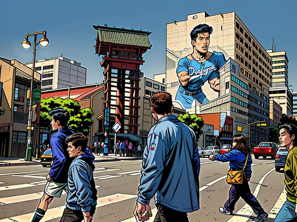Une fresque représentant le joueur des Dodgers de Los Angeles, Shohei Ohtani, est peinte sur le côté de l'hôtel Miyako, dans le quartier de Little Tokyo, au centre de Los Angeles.