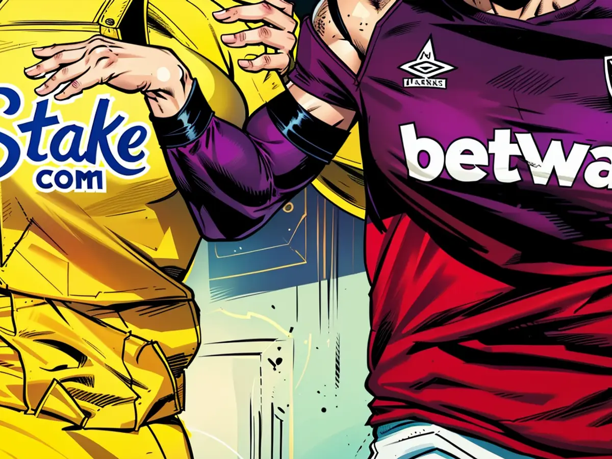 Des sponsors de paris sont visibles sur le devant des maillots d'Everton et de West Ham lors d'un...