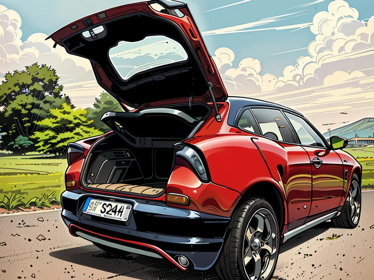 Il vano bagagli dell'Alfa Romeo Junior Veloce tiene hasta 1265 litros,approximadamente 400 litros.