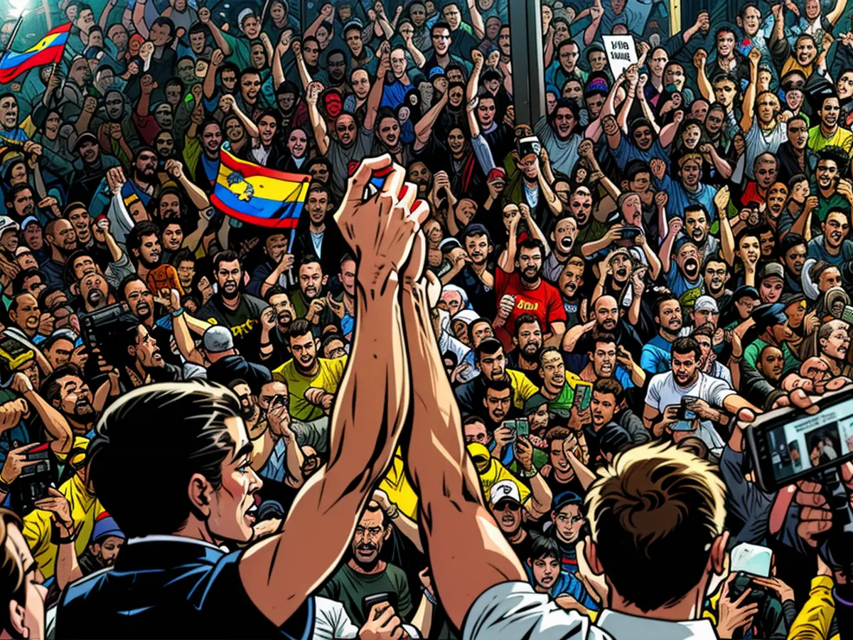 Le candidat présidentiel vénézuelien Edmundo Gonzalez et la líder de l'opposition Maria Corina Machado s'adressent aux étudiants pendant une manifestation électorale à l'Université centrale du Venezuela à Caracas le 14 juillet 2024.