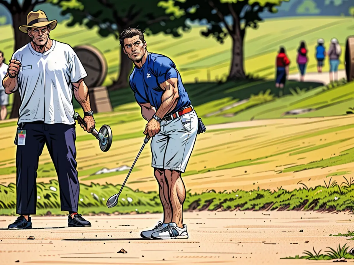 Штафан Шофафль (слева) наблюдает, как его сын готовится к Открытому чемпионату США по гольфу 2022 года.