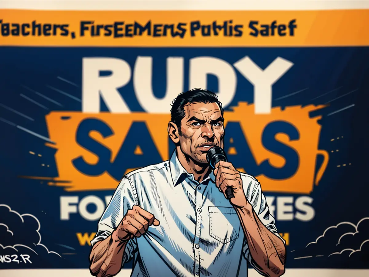 Bakersfield, CA - octubre 22: El asambleísta Rudy Salas, de 45 años, candidato contra el congresista republicano David Valadao en el distrito congresal recien redistrito 22, habla en un evento de campaña realizado en IBEW Local 428 el sábado 22 de octubre de 2022 en Bakersfield, CA. (Irfan Khan / Los Angeles Times via Getty Images)