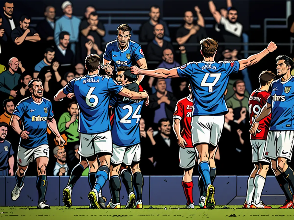  Ligue de Futebol Um - Birmingham City versus Wrexham - Estadi de St. Andrew's em Park Head, Birmingham, Reino Unido - 16 de setembro de 2024. Jay Stansfield do Birmingham City comemora com os companheiros após marcar o segundo gol. Imagens fornecidas por Action Images/Matthew Childs. Apenas para uso editorial. Proibido para uso não autorizado em áudio, vídeo, dados, escalas de partidas, logotipos de clubes/ligas ou serviços 'ao vivo'. Limite de 120 imagens online durante o jogo, sem emulação de vídeo. Não permitida em apostas, jogos ou publicações únicas de clubes/ligas/jogadores. Por favor, converse com seu representante de conta para mais informações.