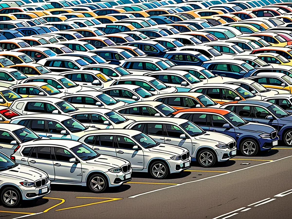 Carros da BMW ficam imóveis antes de serem transportados em navios na the Port of Charleston, localizada em Charleston, Carolina do Sul.