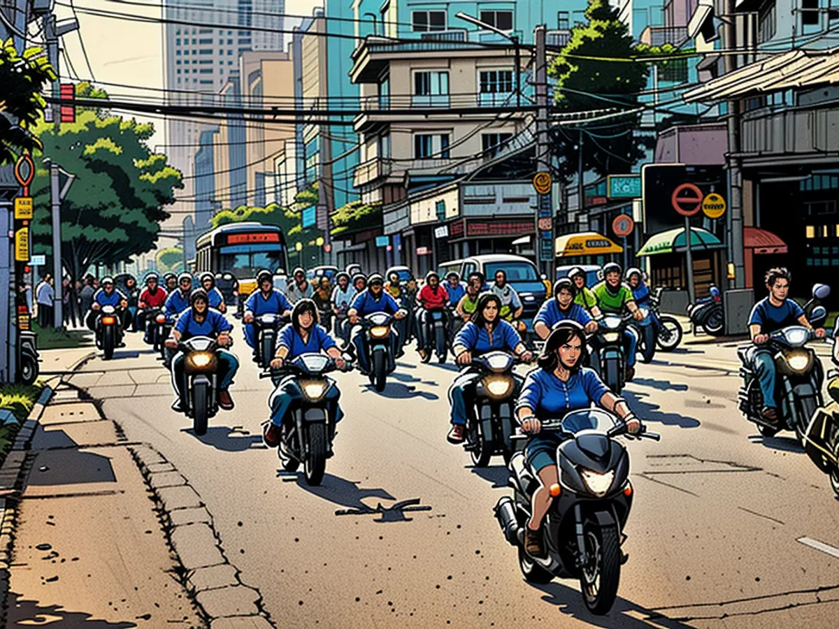 Nelle frenetiche ore di Ho Chi Minh City, le motociclette dominano il flusso delle strade.