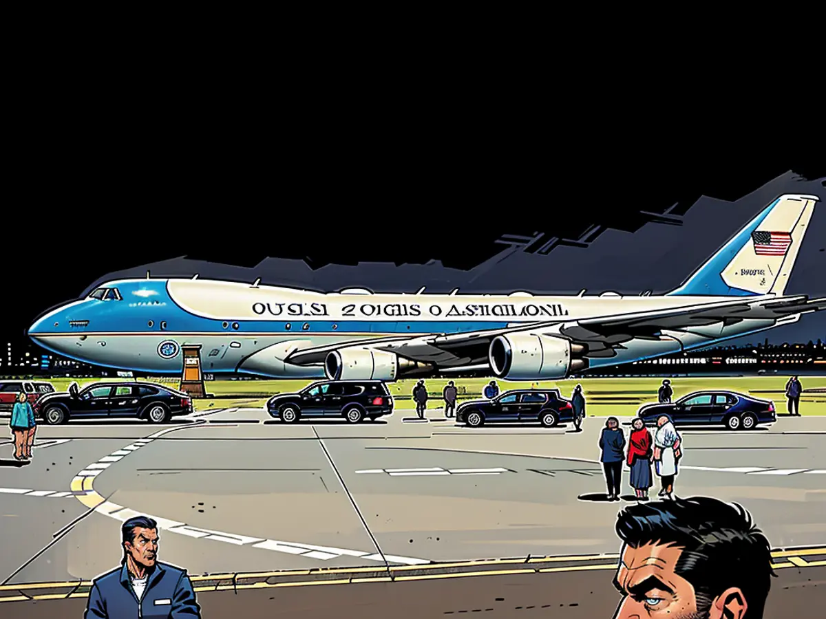 On Thursday evening, Air Force One, the presidential aircraft, touched down in the country's capital. A return trip to the United States is scheduled for Friday evening.