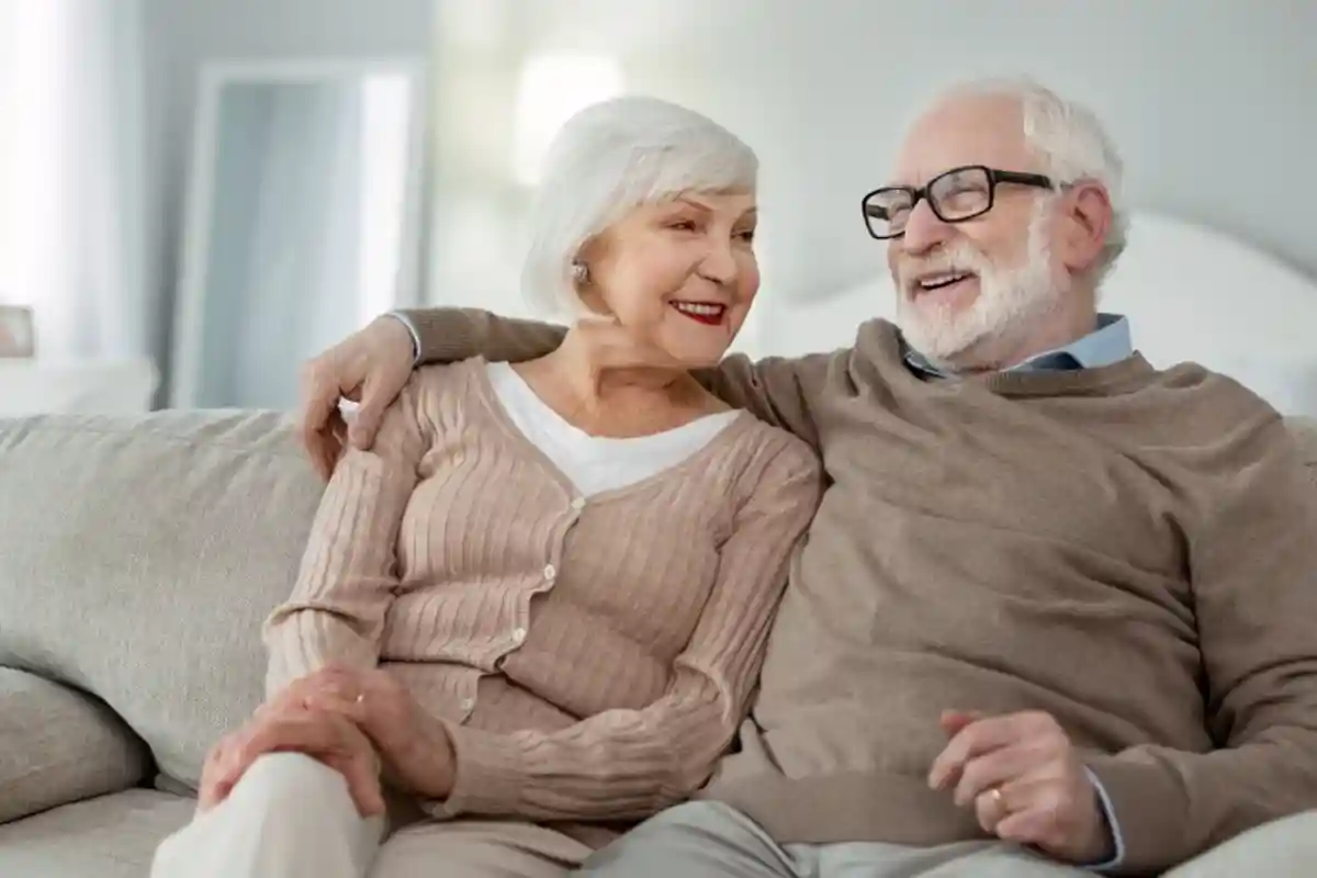 Базовые пенсии помогают людям в возрасте обеспечить себя базовыми потребностями фото