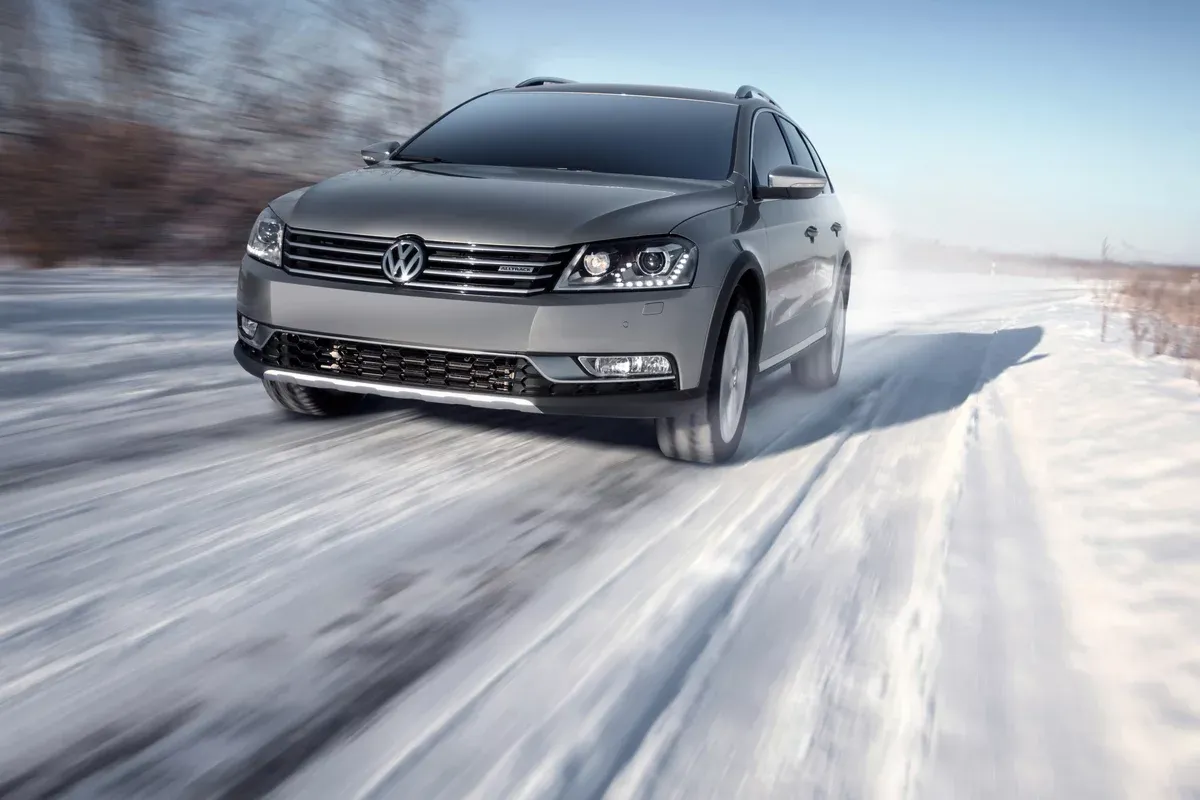 Volkswagen Passat. Фото: Ivan Kurmyshov / shutterstock.com 