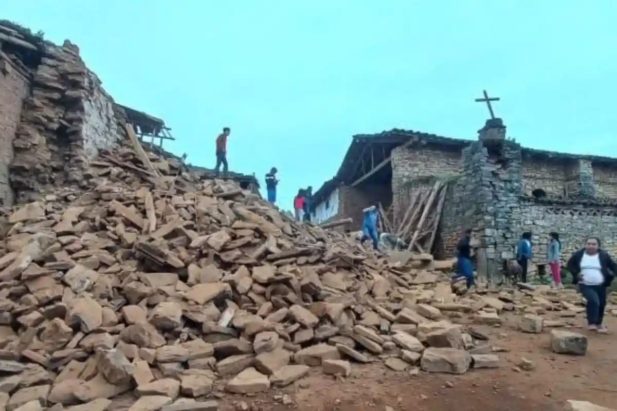 Землетрясение 7 7 магнитуда 7 баллов. Землетрясение фото. Перу после землетрясения. Землетрясение в Перу 2021 7.2.