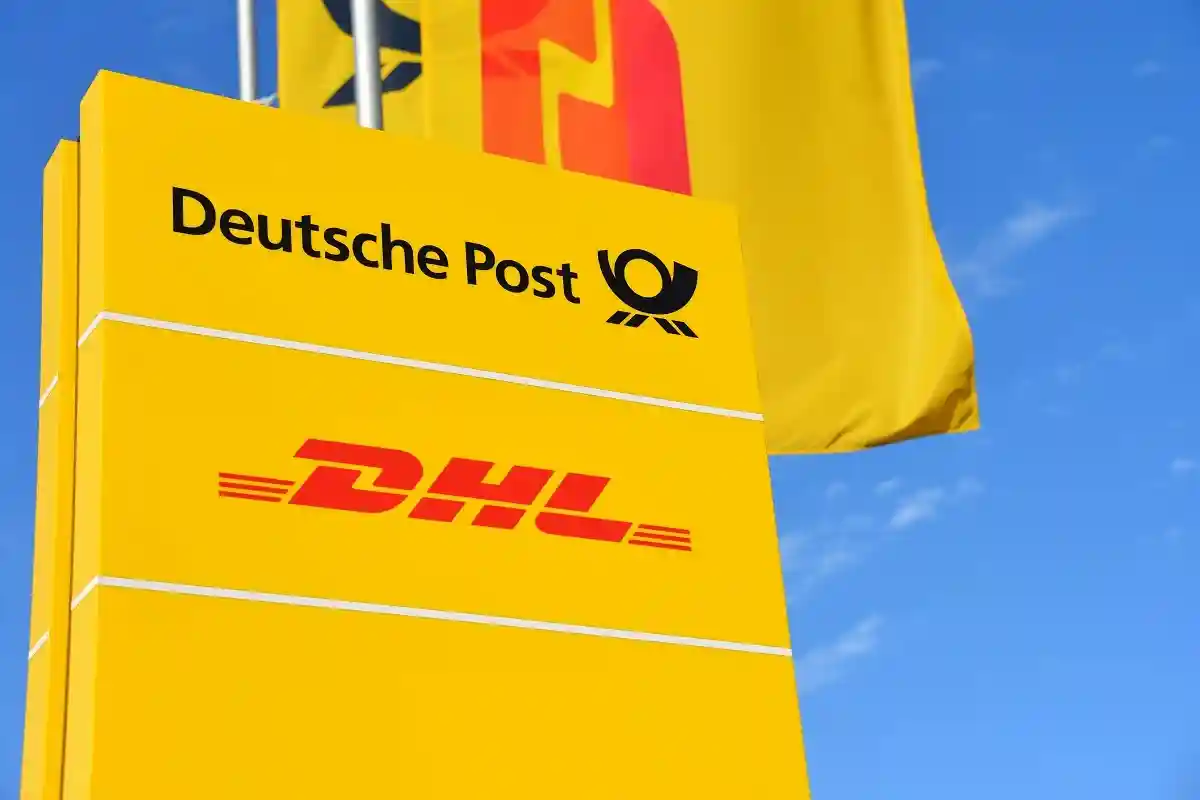 Почта германий. Deutsche Post DHL. DHL Group логотип. Deutsche Post лого. Deutsche Post DHL Group.