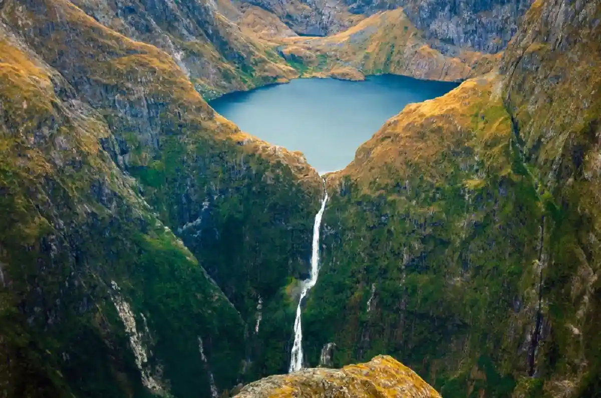Самые красивые водопады мира. Фото: Piu_Piu / shutterstock.com