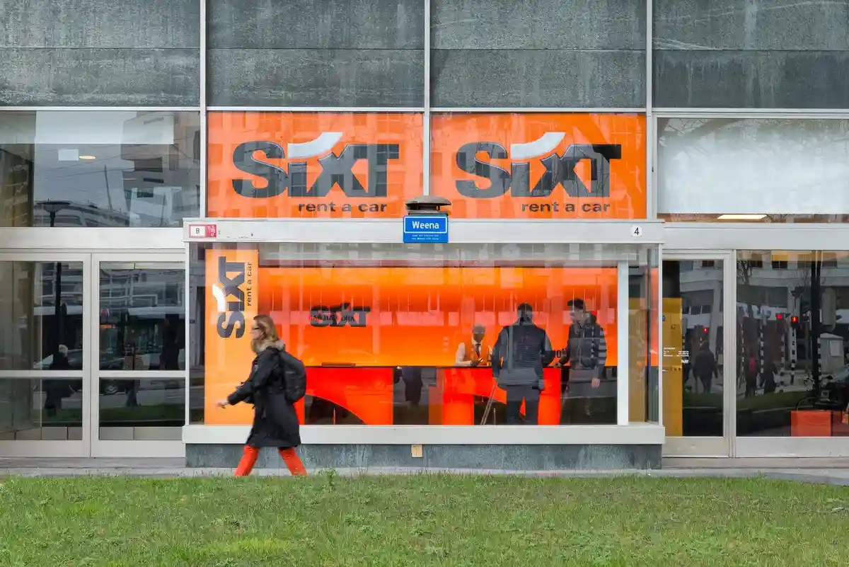 Sixt является одной из крупнейших в мире компаний по прокату автомобилей. Фото: Mehdi Ben Gharbia / Flickr.com