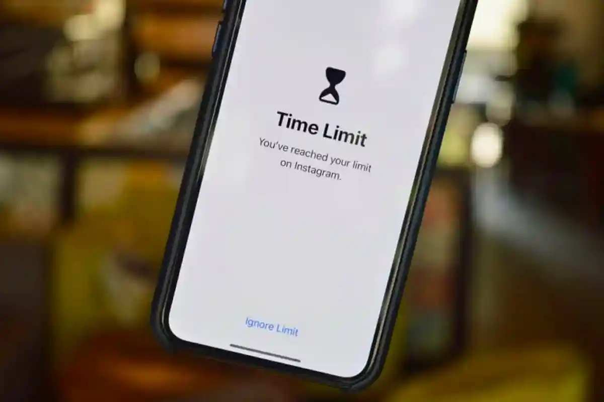 Время инстаграм. Лимит времени. Screen time limits. Время на айфоне. Тайм лимит на айфоне.