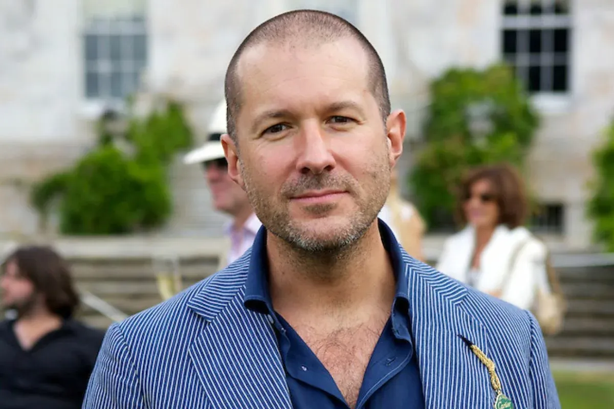 Главный дизайнер Apple уволен