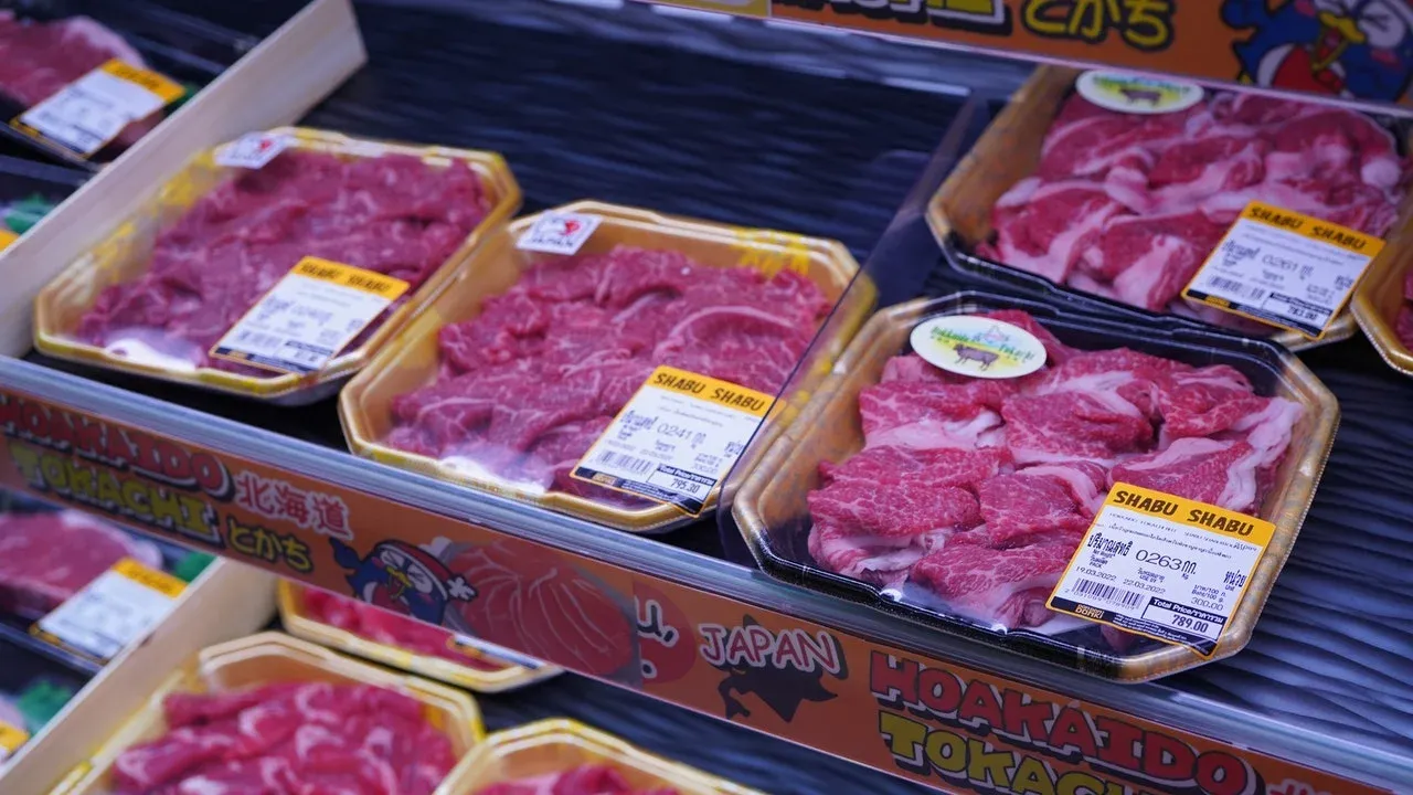 Самые дешевые страны: сравнение цен на мясо. Фото: phiraphon srithakae / pexels.com