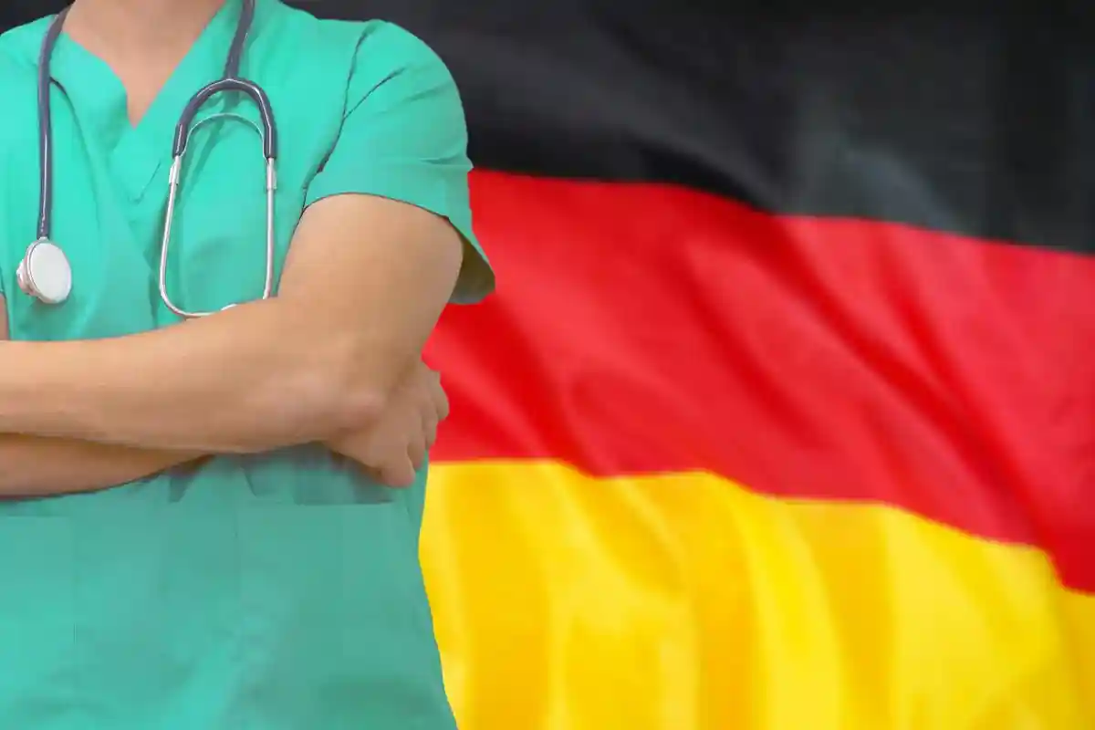 Health germany. Врач на фоне флага Германии. Здравоохранение Германии с флагом. Germany Doctors.