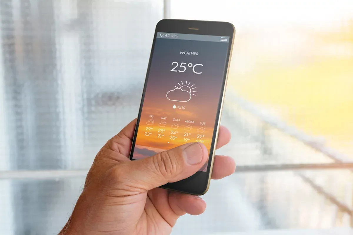 Лучшие погодные приложения для Android. Фото: OSORIOartist / Shatterstock