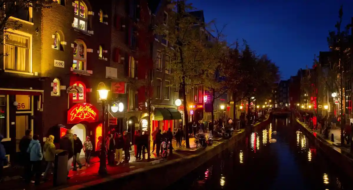 Район красных фонарей Амстердама