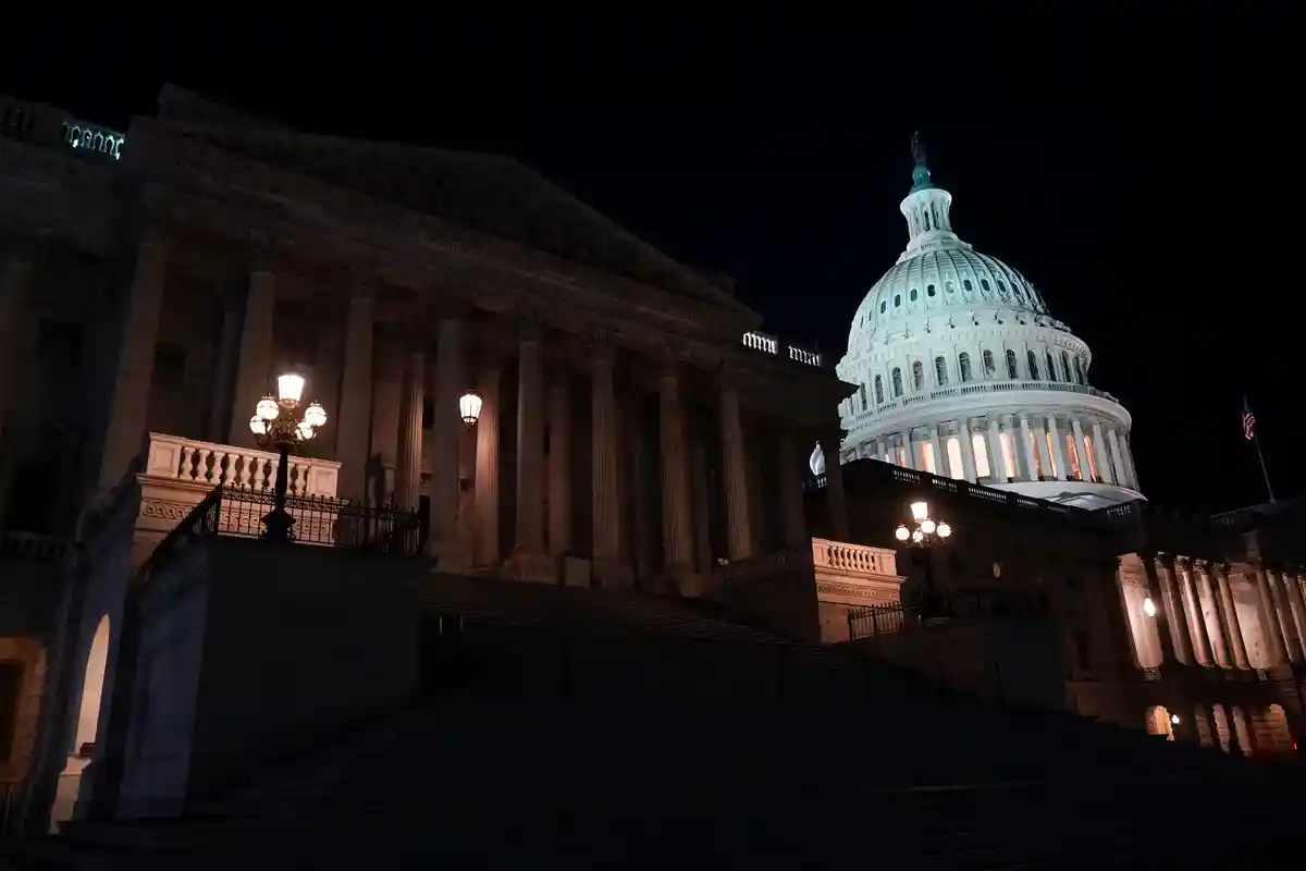 Соглашение о потолке госдолга США может успокоить фондовые рынки