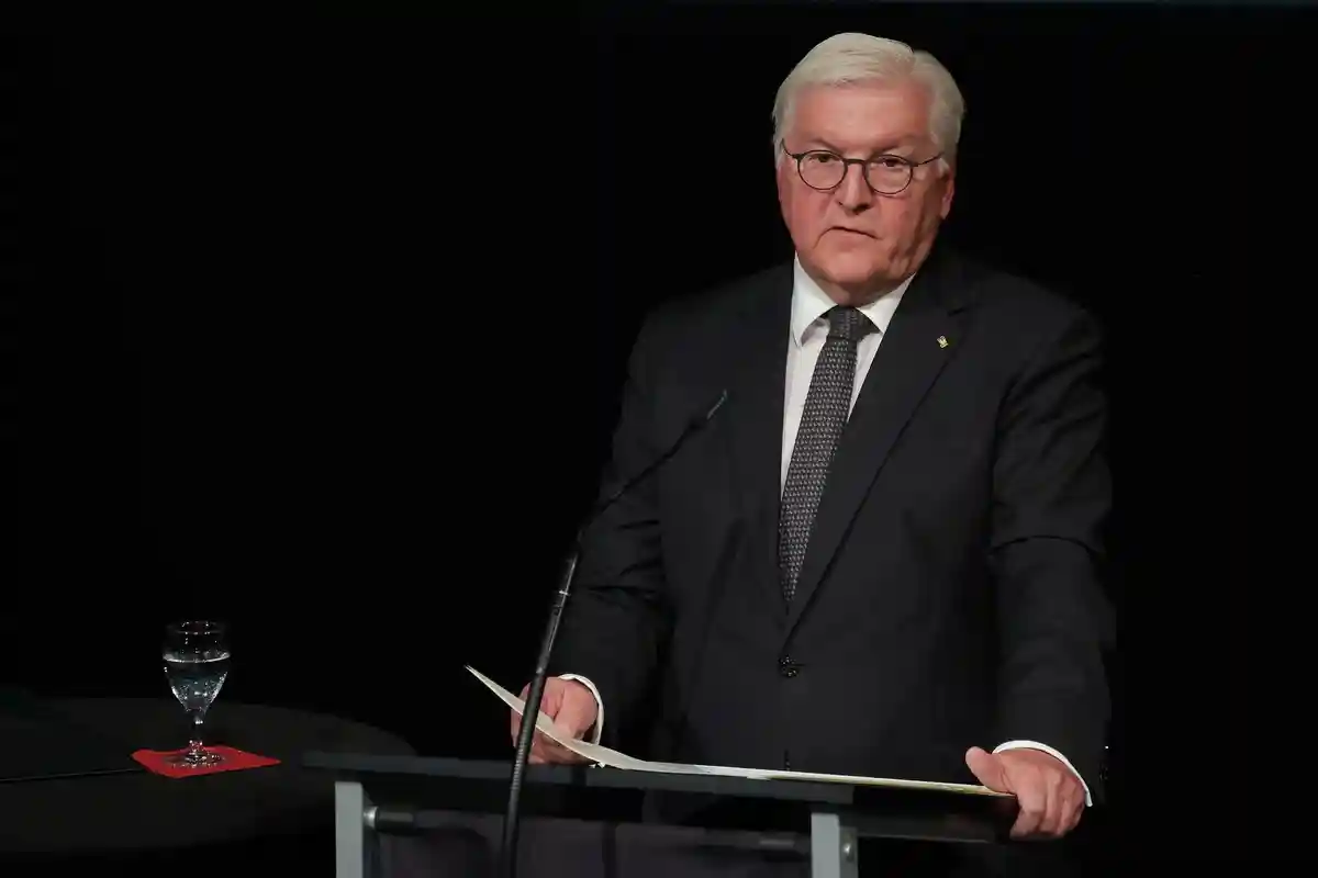 Штайнмайер призвал государство к защите от правого террора
