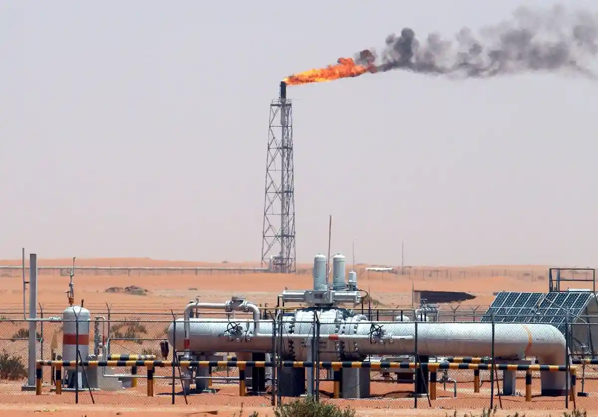 Opec+ установил целевой уровень добычи нефти на 2024 год